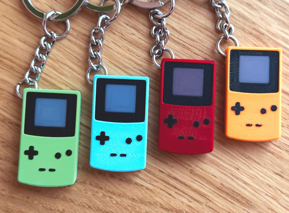 Retro Console Keychain — 3D printed by Moon Studio 3D